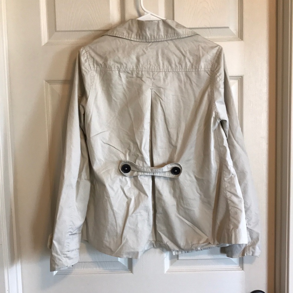 Merona short trench coat cream/tan size small - Picture 3 of 4